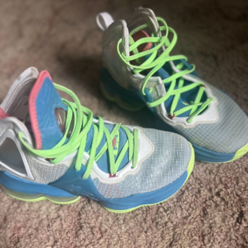 Nike Neon Blue Lime Glow Lebron 19 Basketball Shoes, 6.5 Youth, 8.5 Women